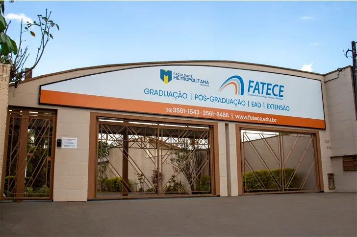 Fachada da FATECE em Pirassununga